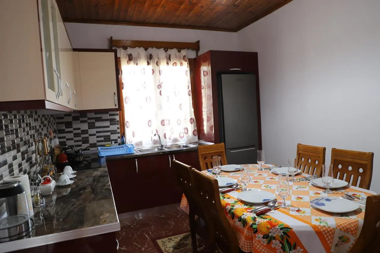 Villa Rexho Berat 0*,  Albanië